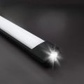 Magnetische Wiederaufladbare LED-Arbeitsleuchte unter der Motorhaube