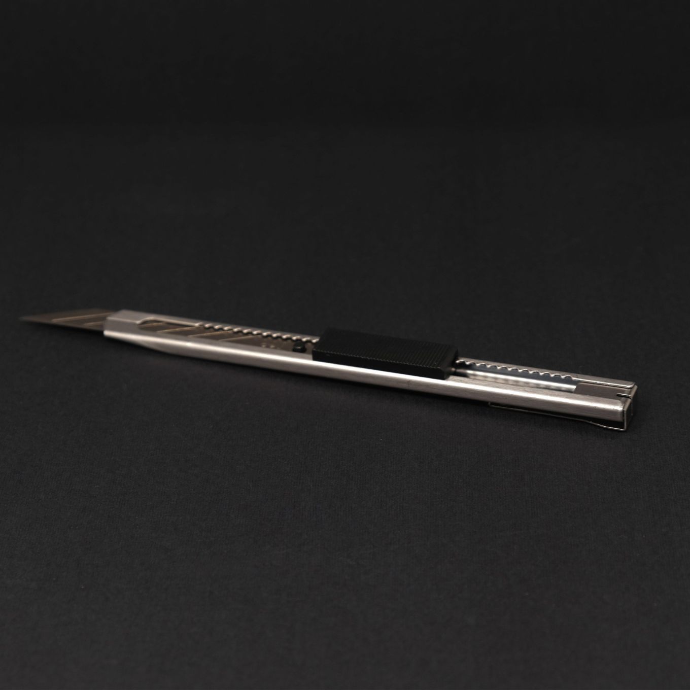 MagWrap™ Art Knife With 11/32" 30 Degree Blade