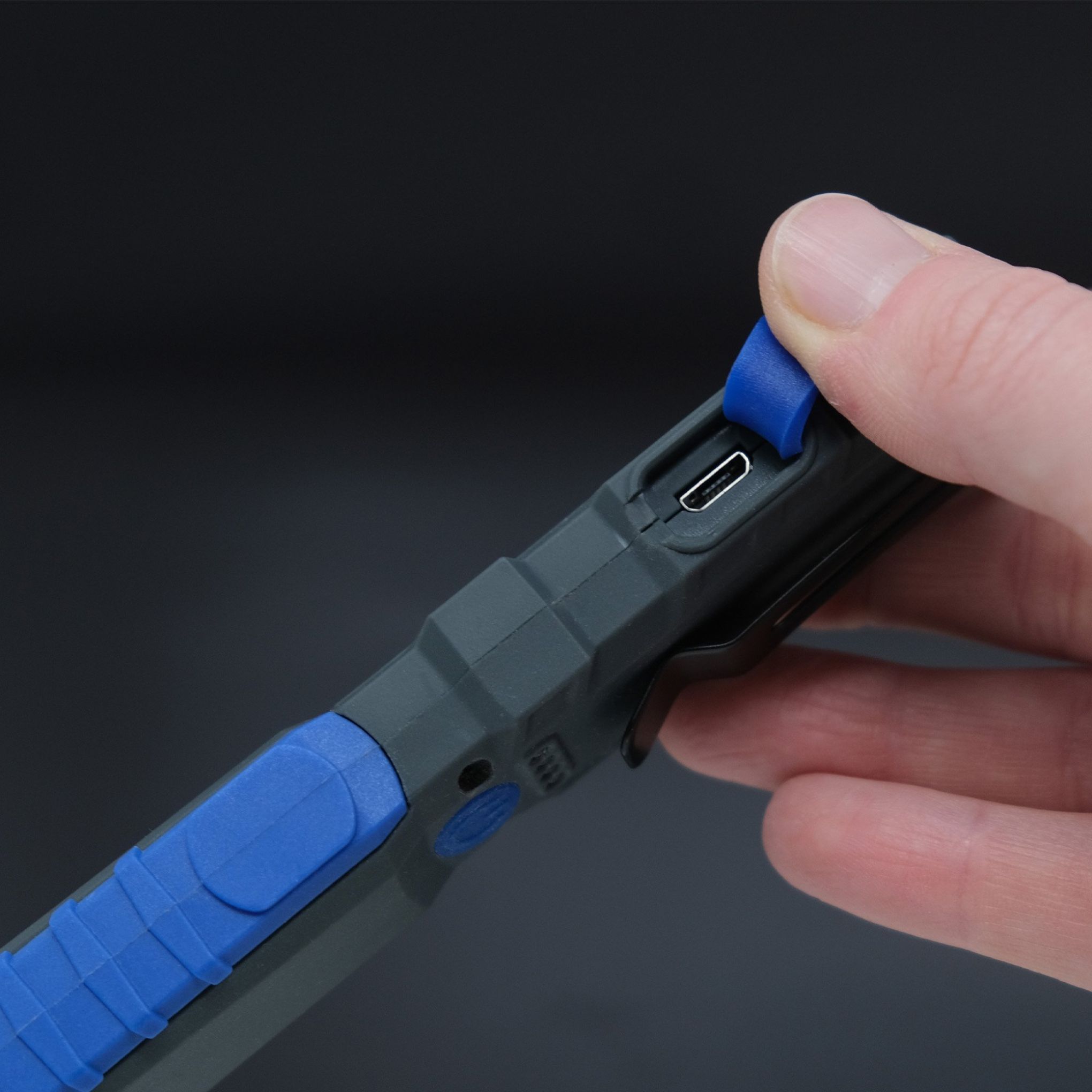 Handheld Rechargeable LED Work Light with Stand and Magnetic Base ...